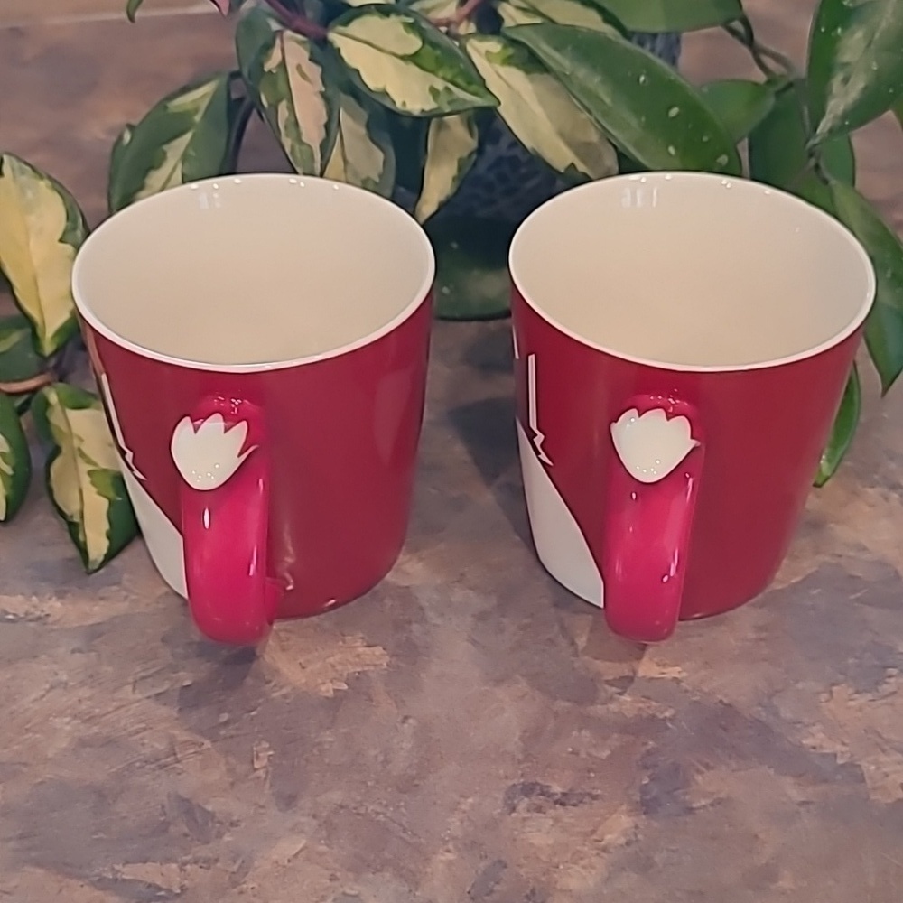 STARBUCKS 2012 New Bone China Red Fox Tail Mugs, Set of 2, 12oz - Picture 6 of 11